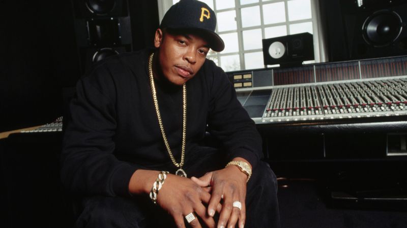 Archivo:Dr. Dre background.jpg